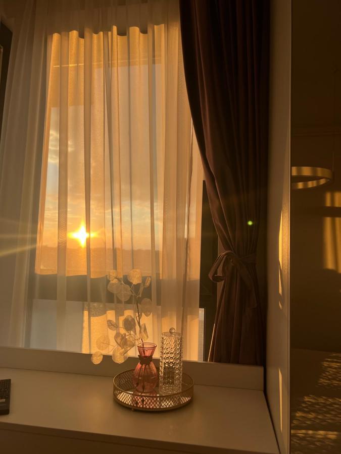 Pitesti Sunset View Bagian luar foto